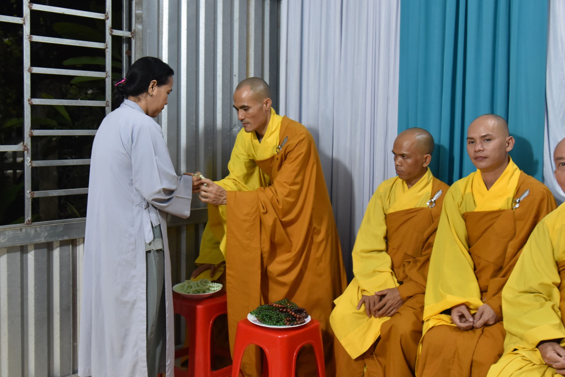 Chanting sutra, releasing creatures to pray for peace in Tan Thanh, Long An by the Charity Board